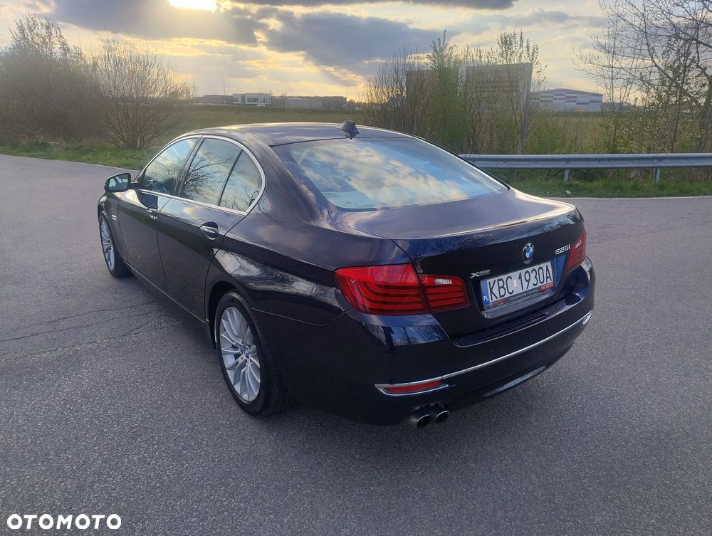 BMW Seria 5 528i Luxury Line - 9