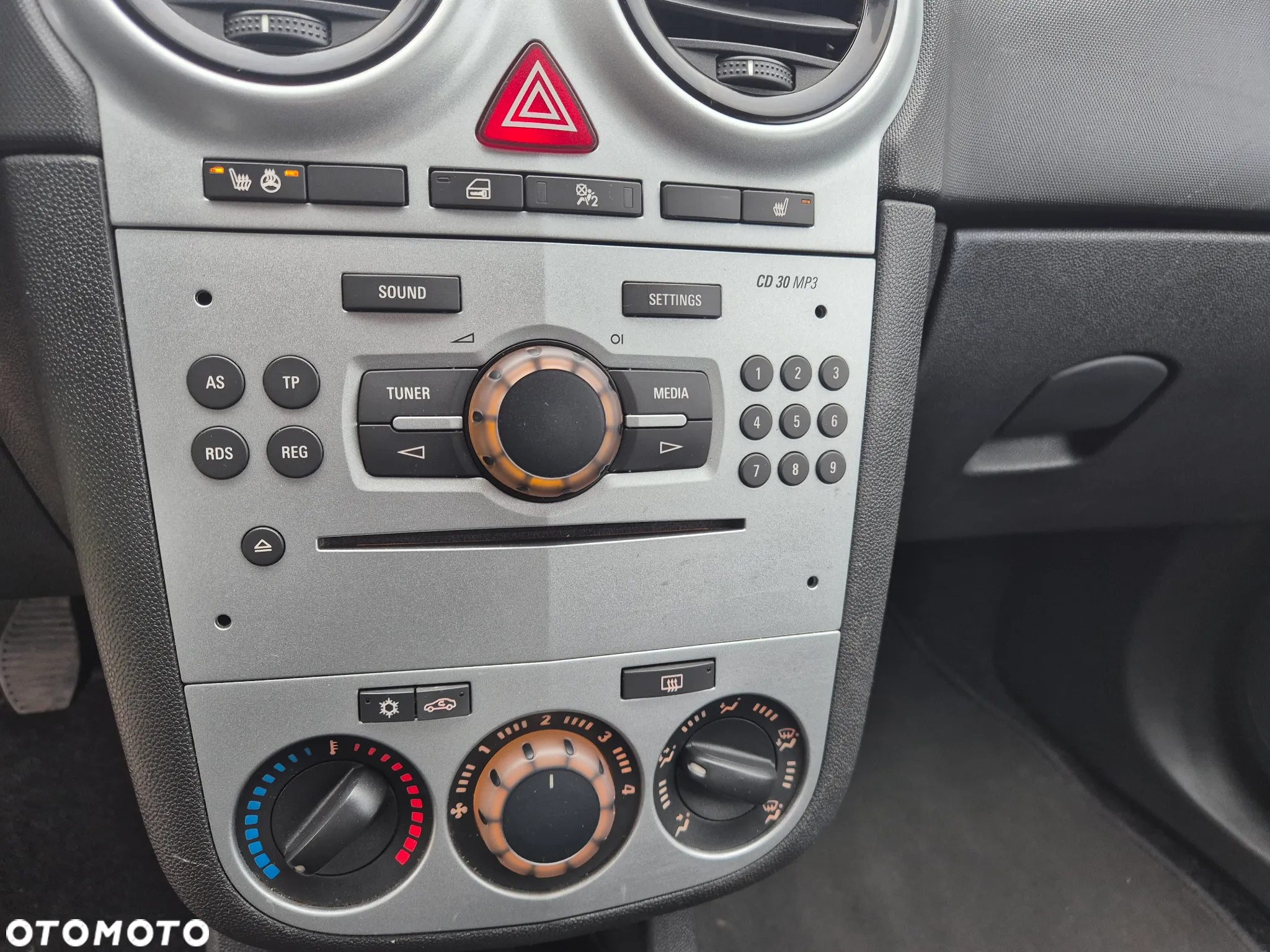 Opel Corsa 1.4 16V Edition - 9