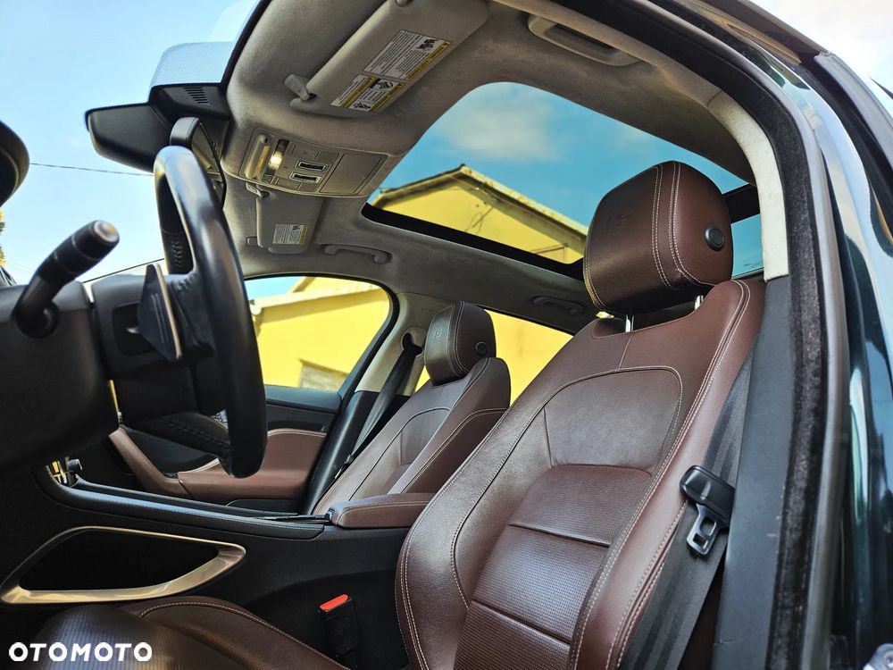 Jaguar F-Pace S AWD - 14