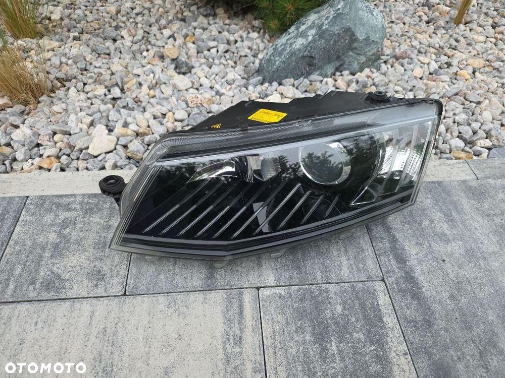 SKODA OCTAVIA 3 III 5E1 Lampa lewa przód Bi-Xenon Dynamic Led 5E1941015B - 2