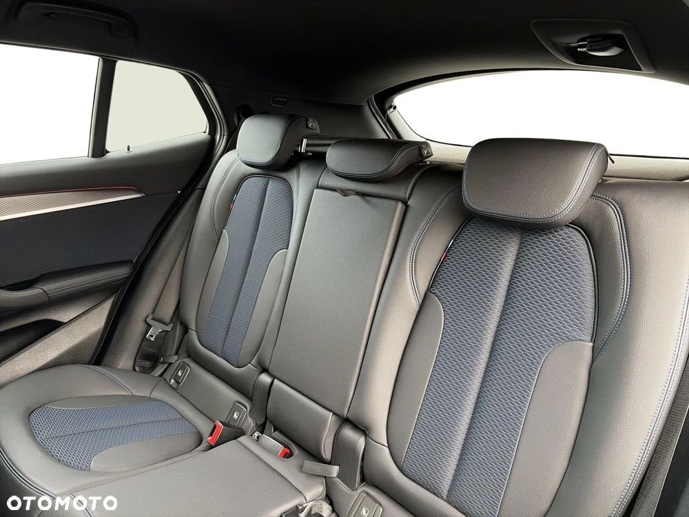 BMW X2 sDrive18i M Sport - 12