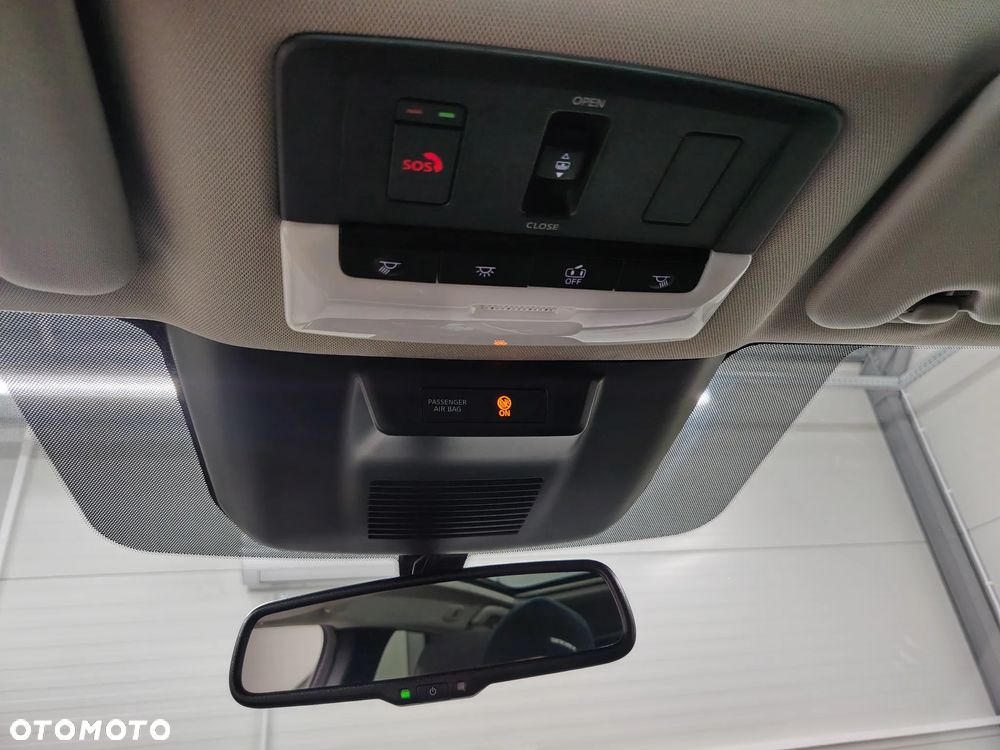 Nissan Qashqai 1.3 DIG-T DCT N-CONNECTA - 32