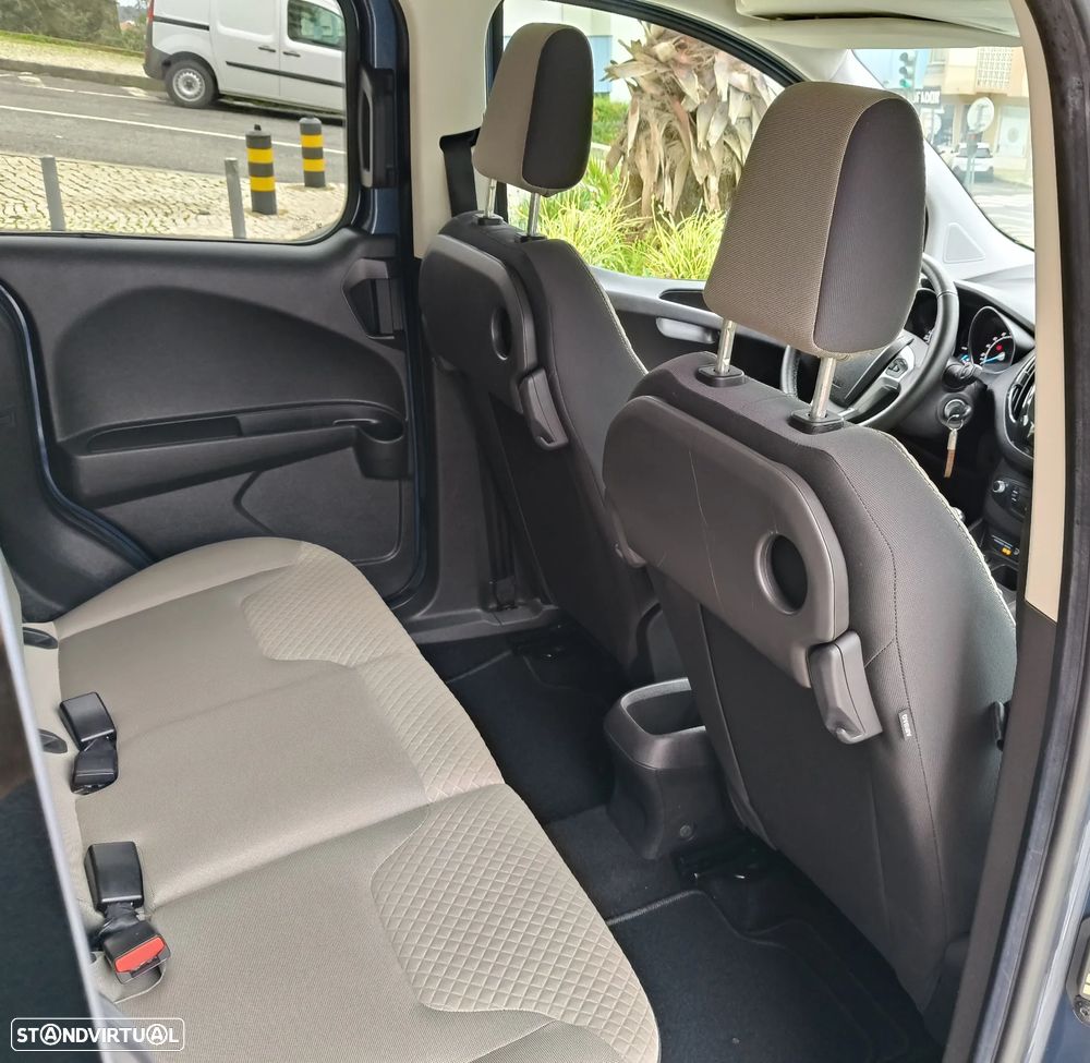 Ford Tourneo Courier 1.0 EcoBoost Titanium - 22