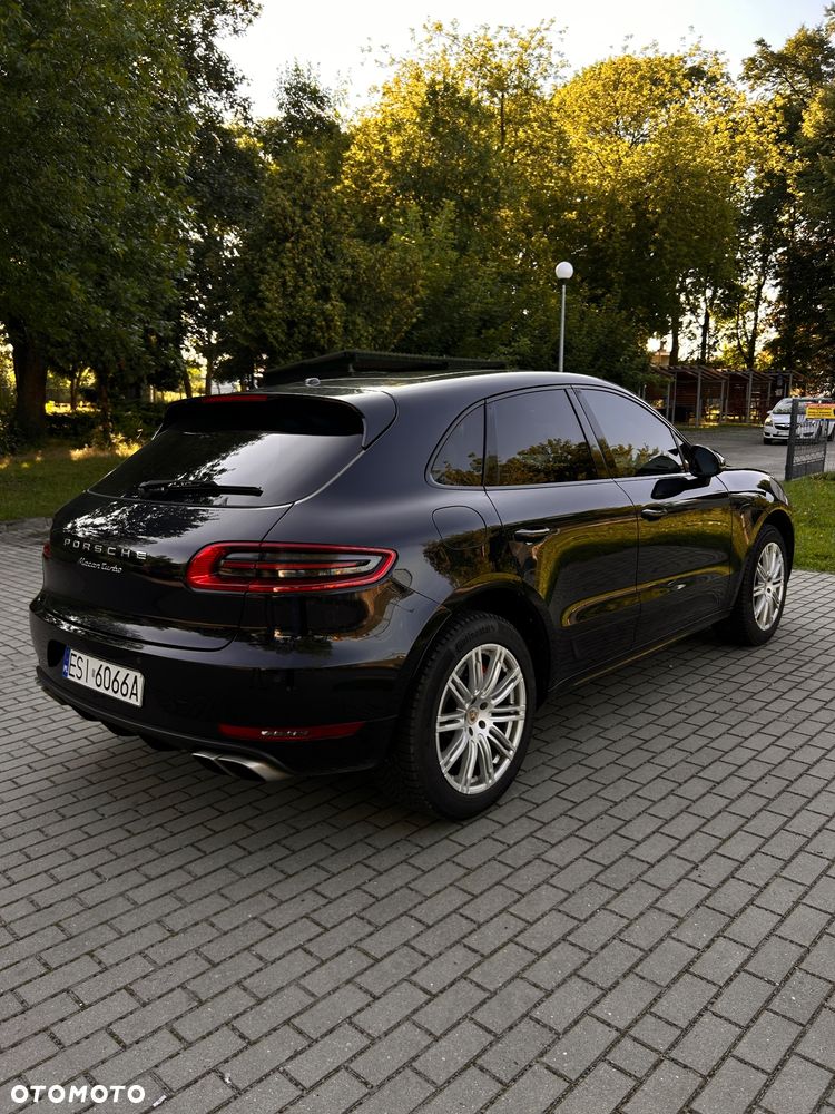Porsche Macan Turbo - 3