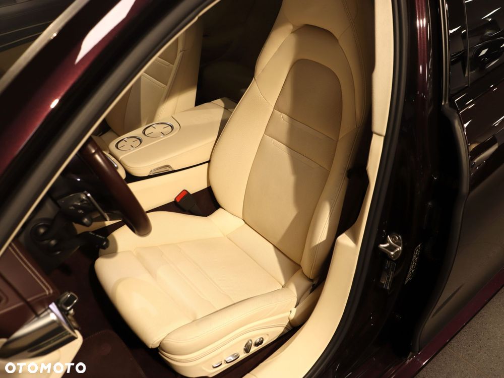 Porsche Panamera Turbo S E-Hybrid GPF - 13