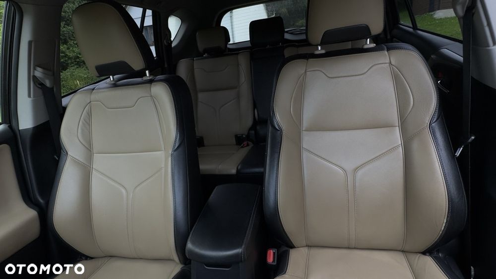 Toyota RAV4 2.0 D-4D Premium - 11