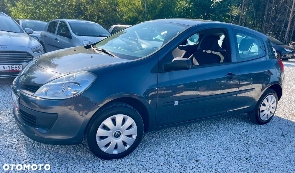 Renault Clio 1.2 16V Authentique - 12