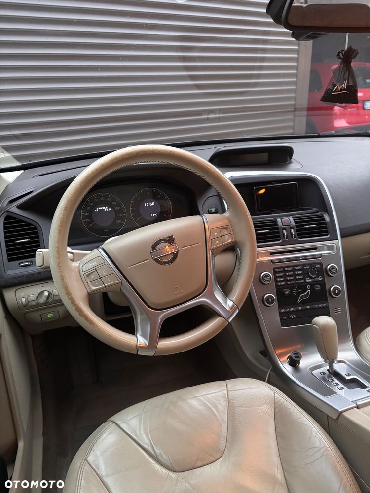 Volvo XC 60 2.4D AWD Kinetic - 13
