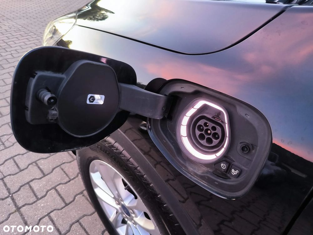 Ford Kuga 2.5P PHEV FWD Titanium X - 37