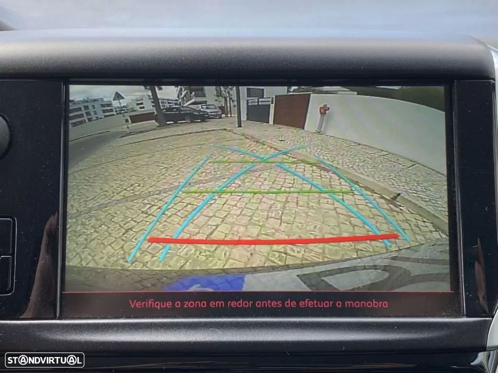 Peugeot 208 1.6 e-THP GTi - 23