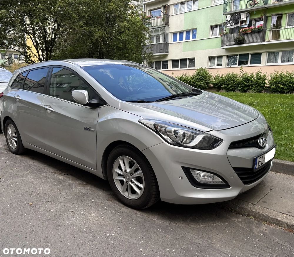 Hyundai i30 blue Kombi 1.6 GDi YES Silver - 1