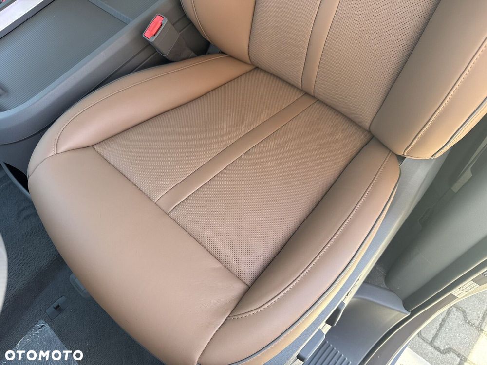 Hyundai Staria - 13