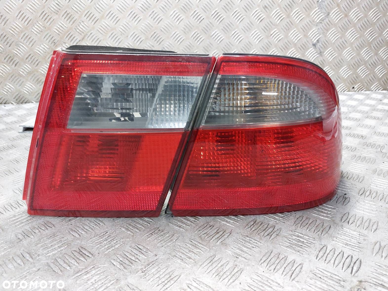 LAMPA PRAWY TYŁ SAAB 9-5 I SEDAN - 1