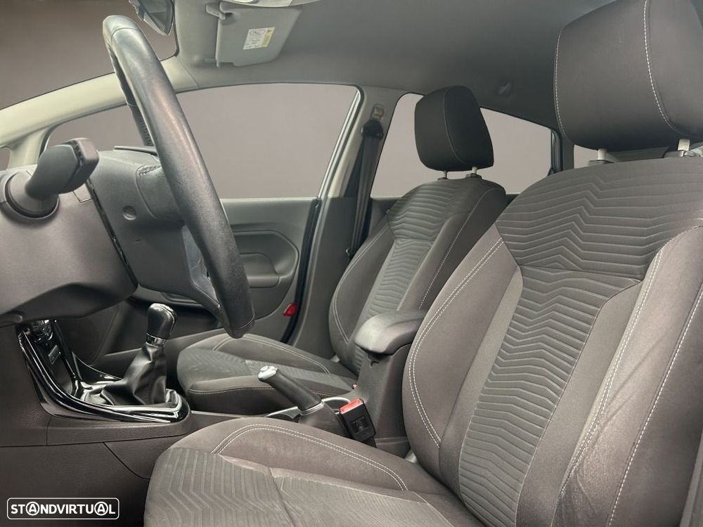 Ford Fiesta 1.0 T EcoBoost Titanium - 10