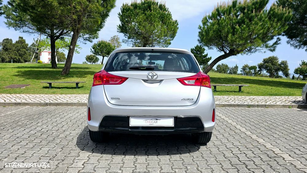 Toyota Auris 1.33 VVT-i Comfort+J16 - 13