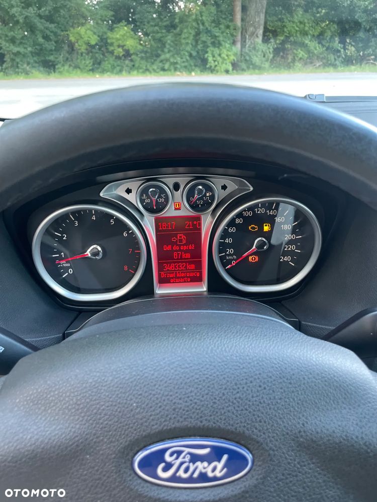 Ford Focus 1.8 Titanium - 24