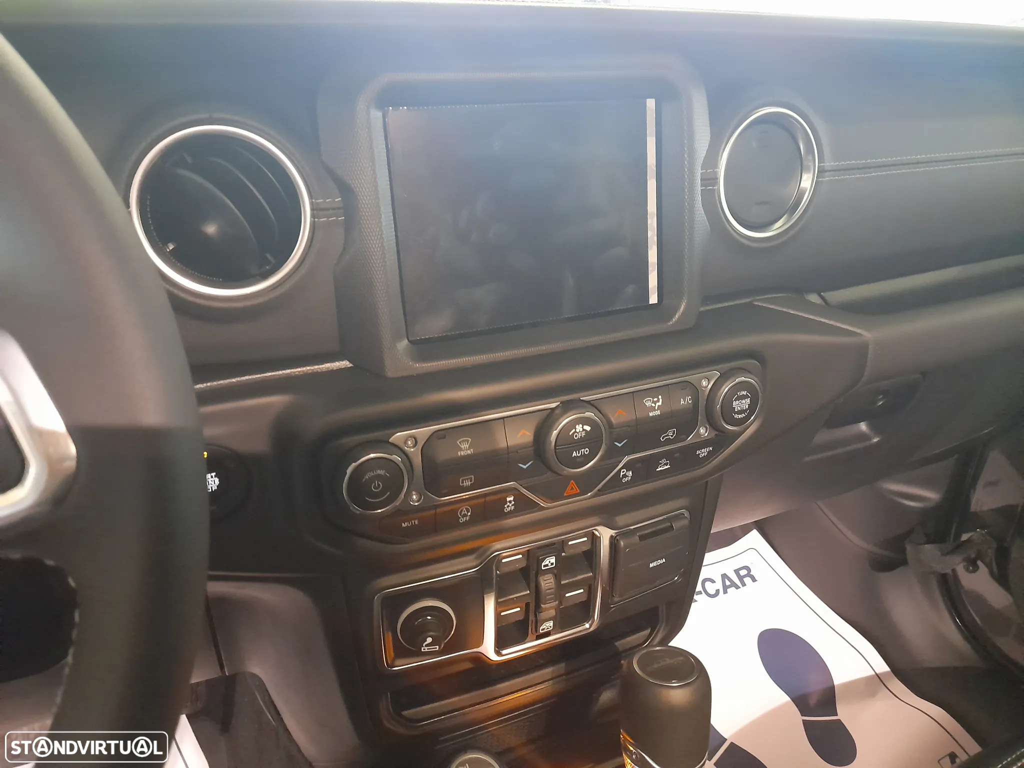 Jeep Gladiator 3.0 CRD Overland AT8 - 12