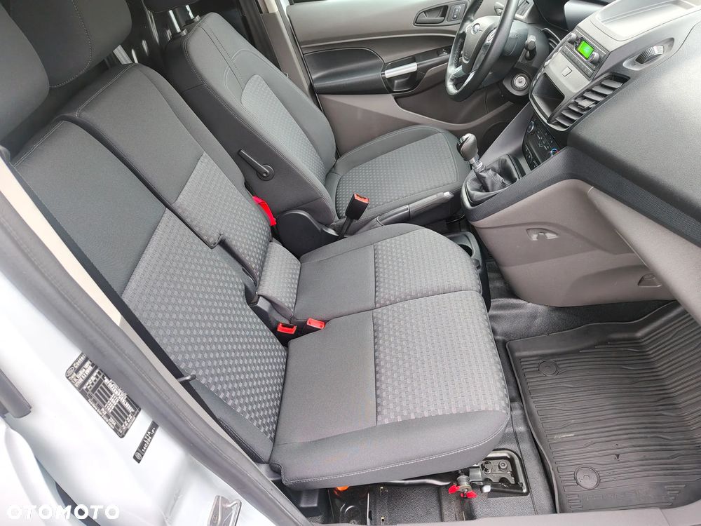 Ford Transit Connect - 11