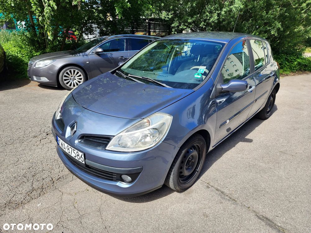 Renault Clio - 1