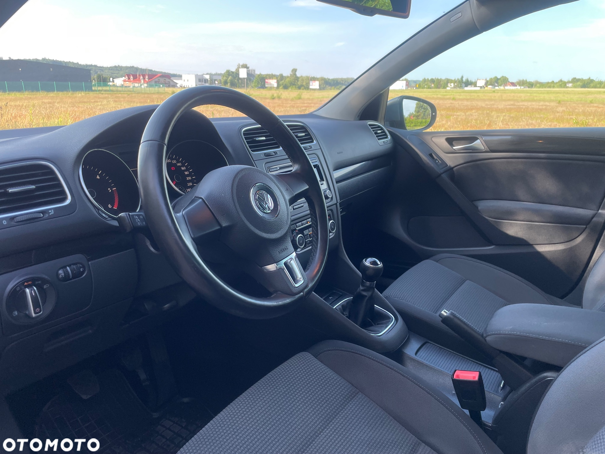 Volkswagen Golf 2.0 TDI DPF Comfortline - 22