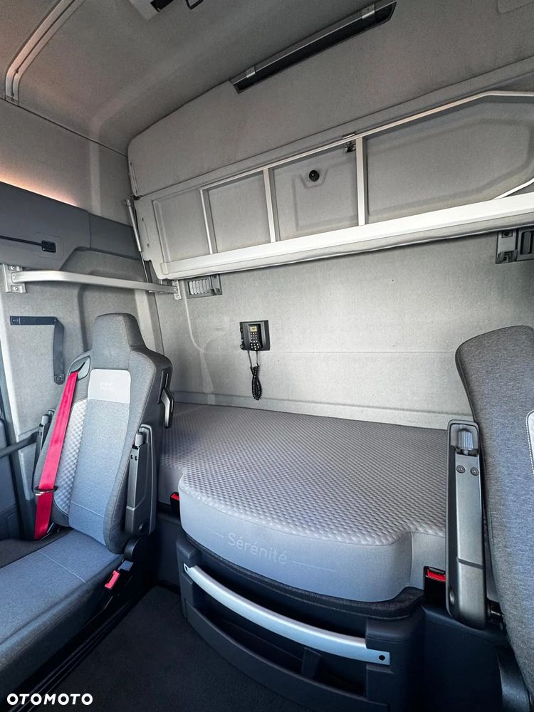 Renault T480 Sleeper Cab - 12