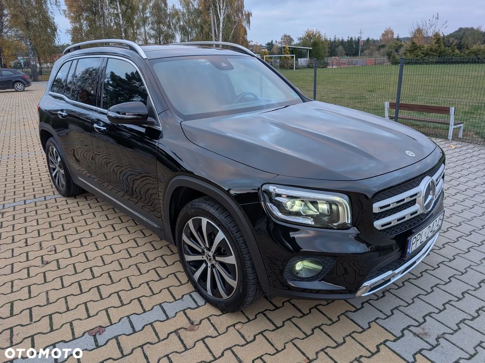 Mercedes-Benz GLB - 1