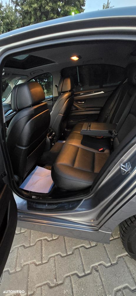 BMW Seria 5 520d xDrive AT - 10