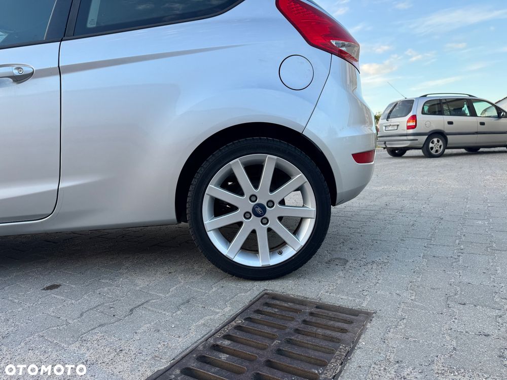 Ford Fiesta 1.6 TDCi DPF Trend - 14