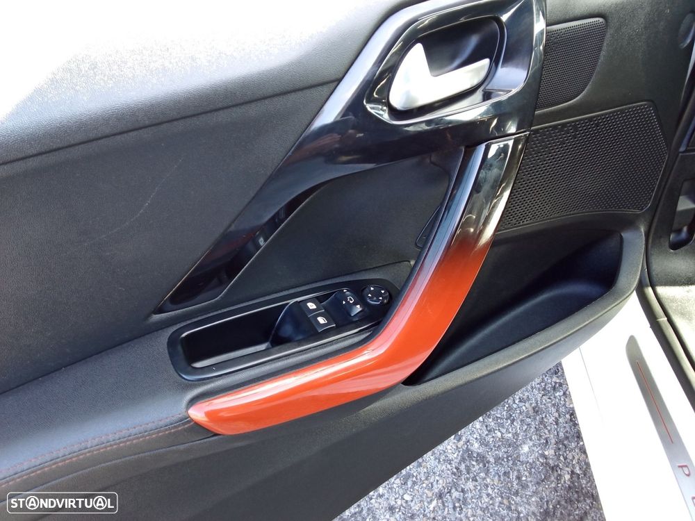 Peugeot 208 1.6 THP GTi - 20