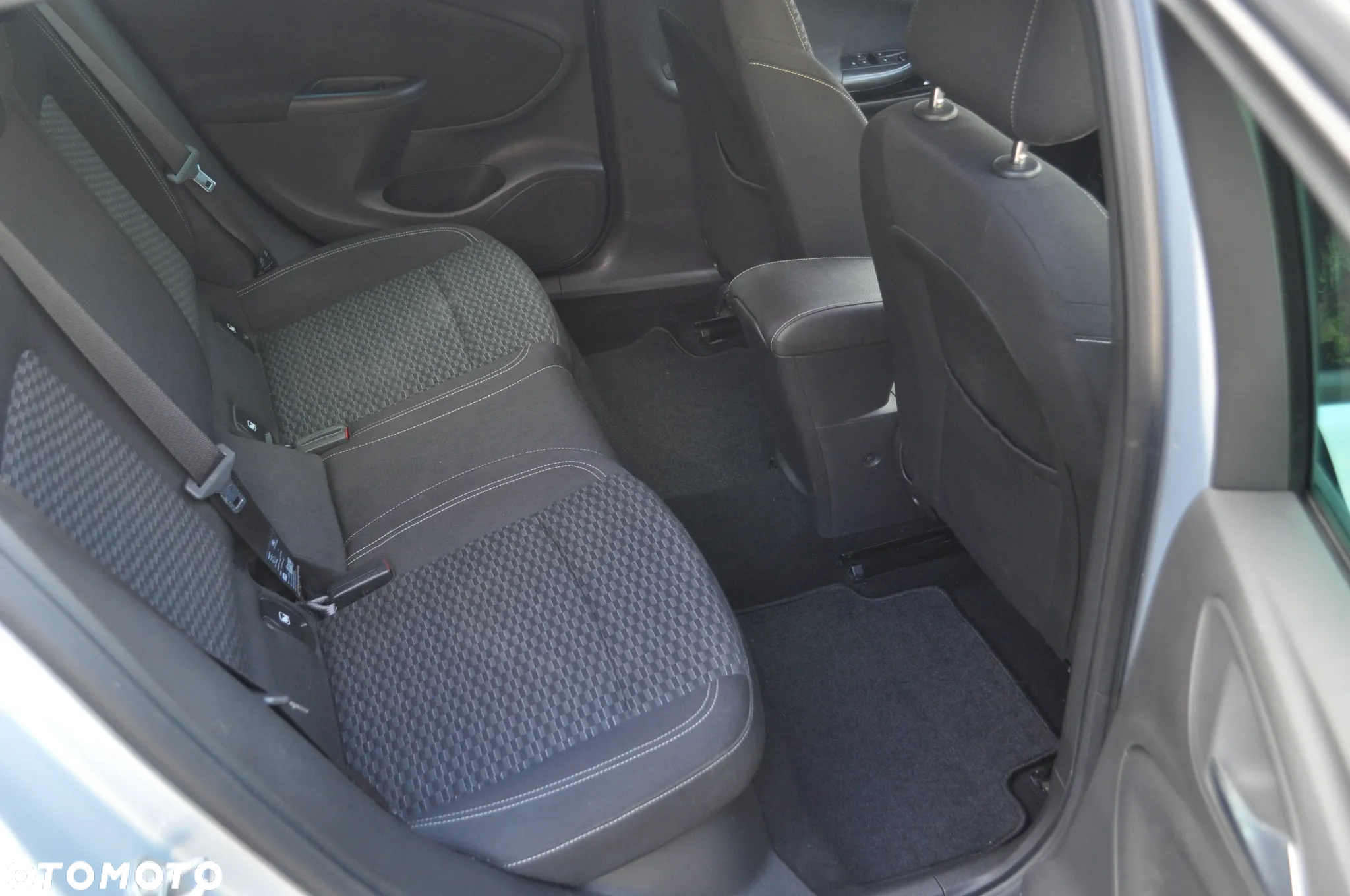 Opel Astra 1.4 Turbo Dynamic - 25