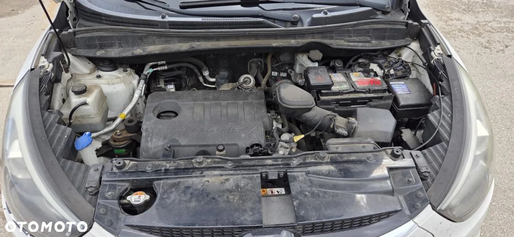 Hyundai IX35 1,7 crdi alternator - 1