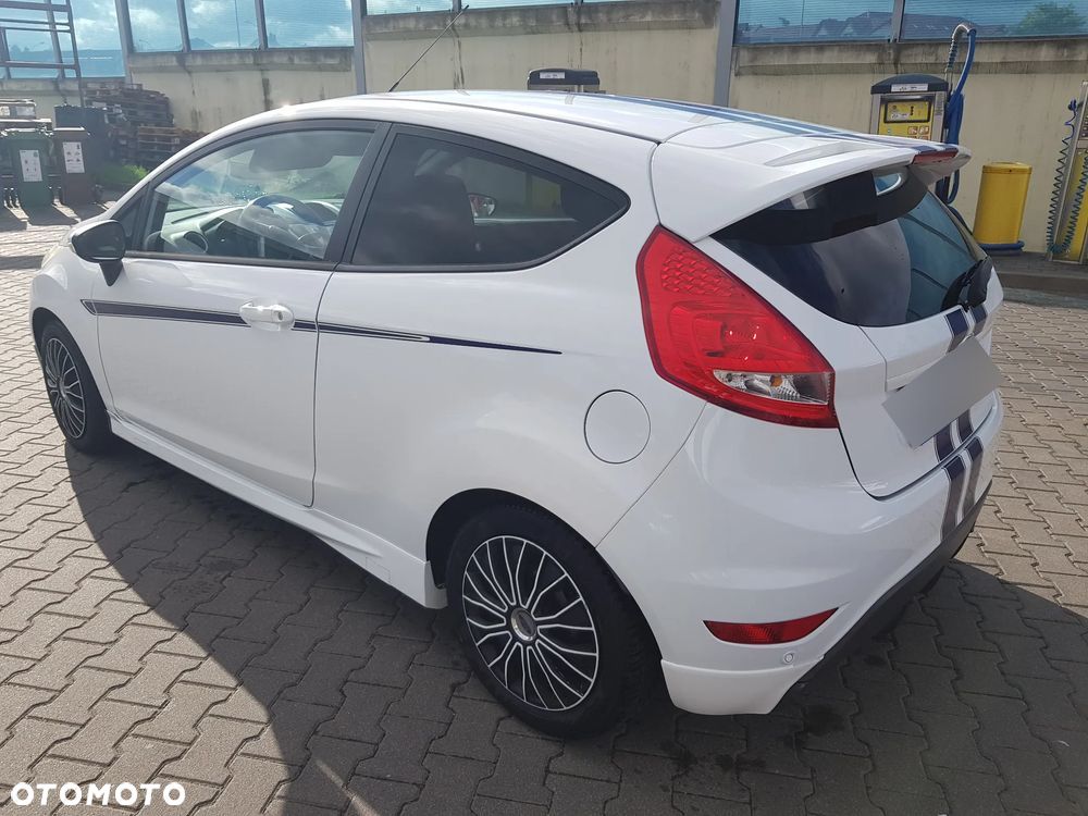 Ford Fiesta - 28