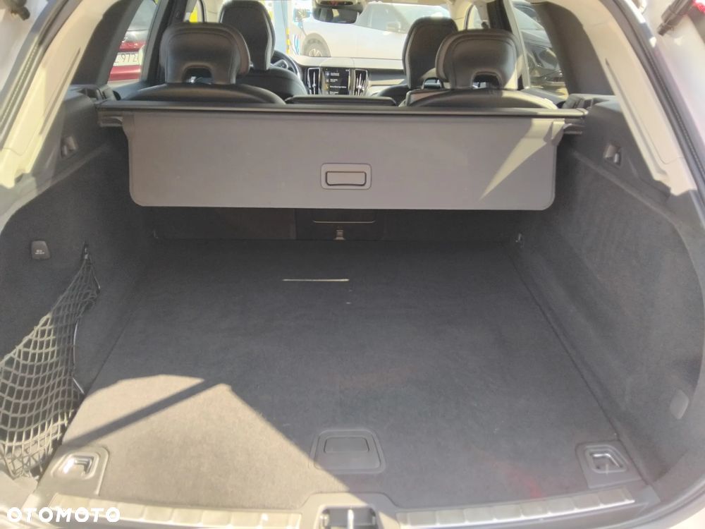 Volvo XC 60 D4 Momentum - 19