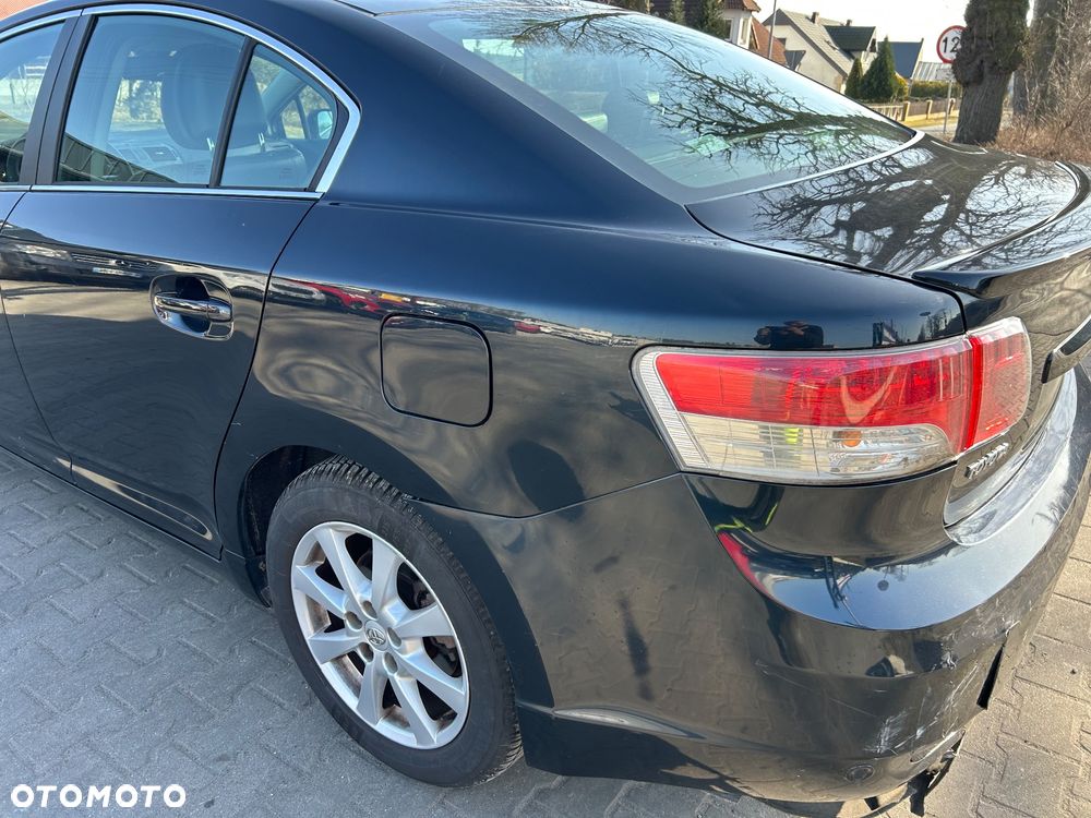 Toyota Avensis - 24