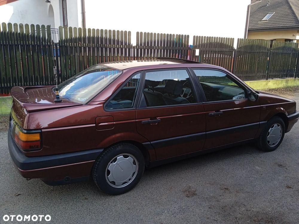 Volkswagen Passat 2.0 GL - 5
