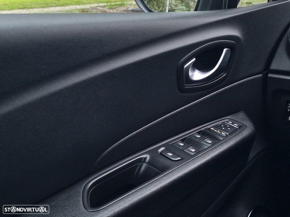 Renault Captur (ENERGY) TCe 90 BOSE EDITION - 26