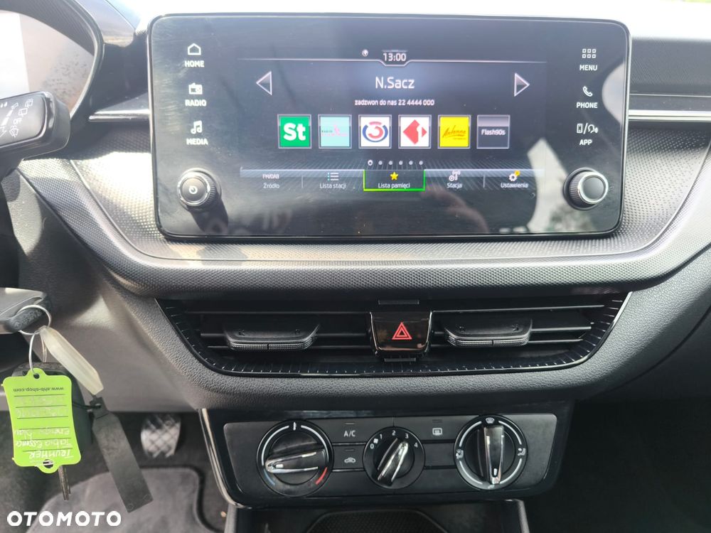 Skoda Fabia 1.0 Essence - 9