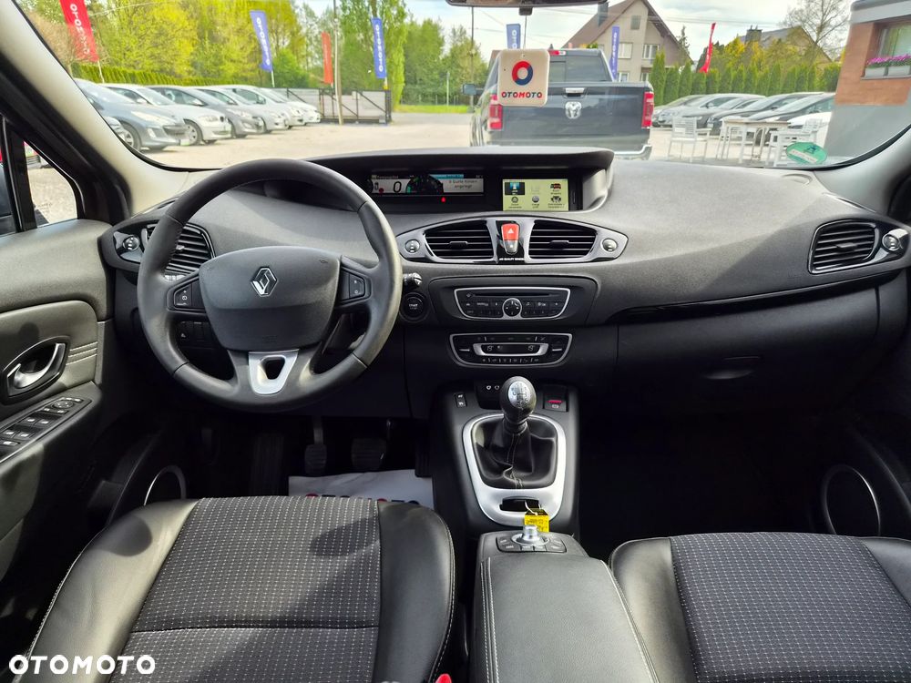 Renault Grand Scenic - 28