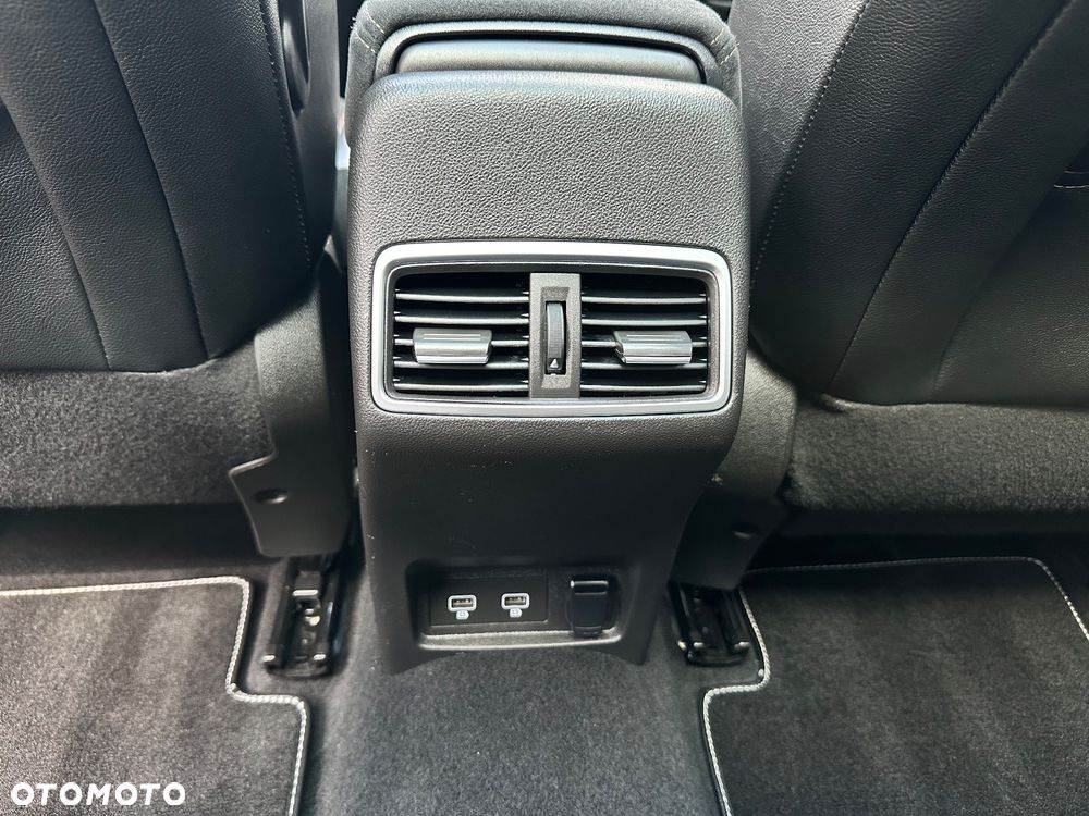 Renault Kadjar 1.3 TCe FAP Black Edition EDC - 26