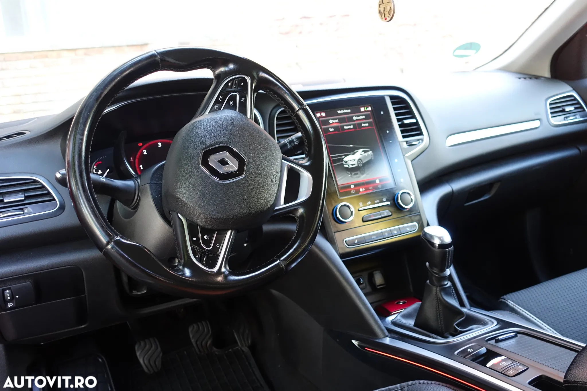 Renault Megane BLUE dCi 115 BOSE EDITION - 17