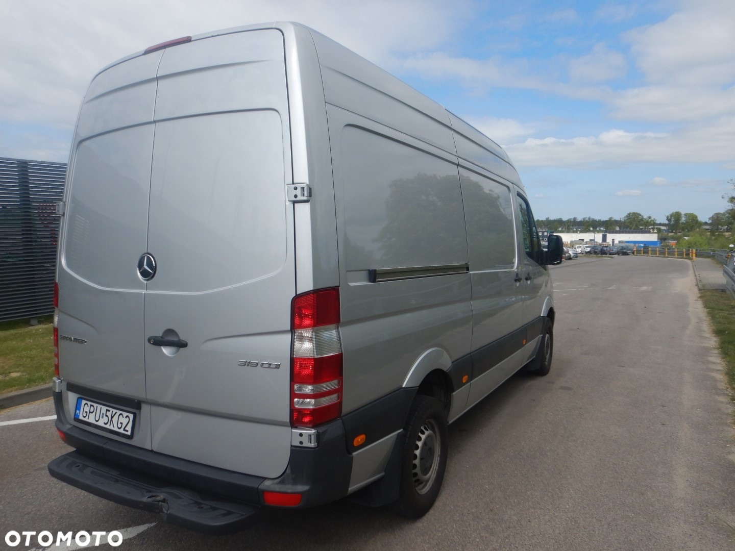 Mercedes-Benz Sprinter - 14