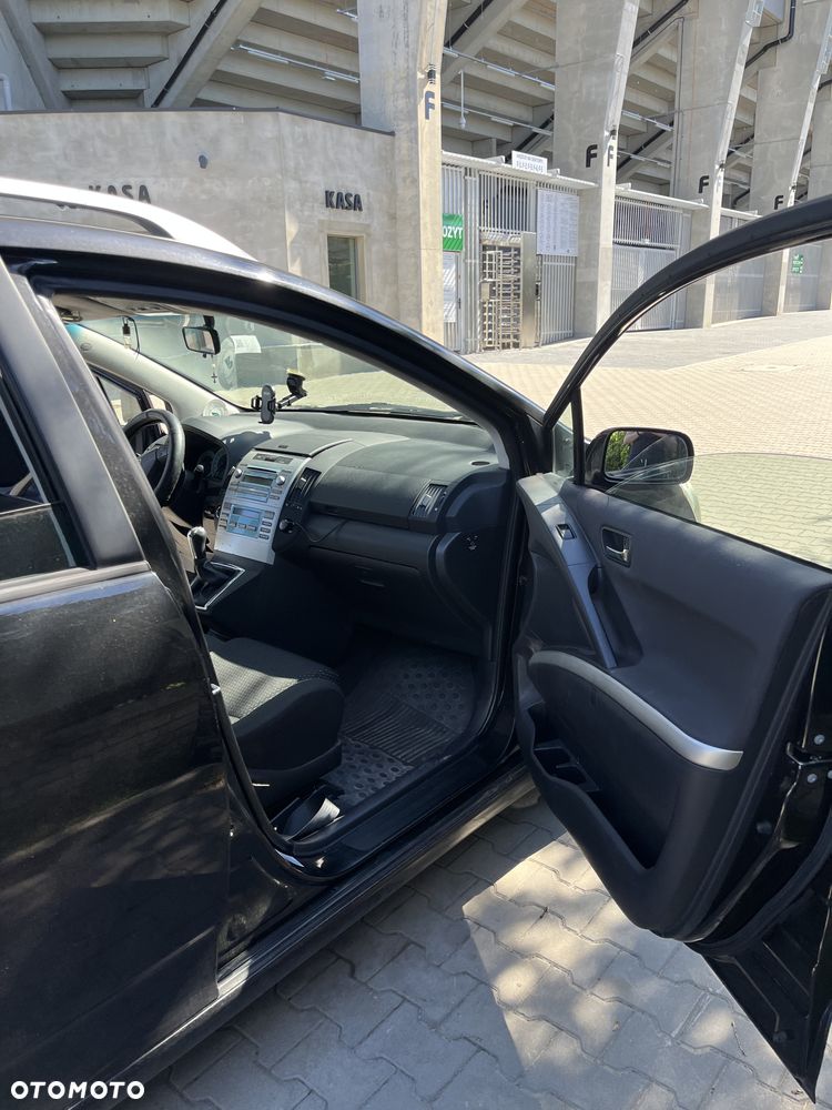 Toyota Corolla Verso - 6