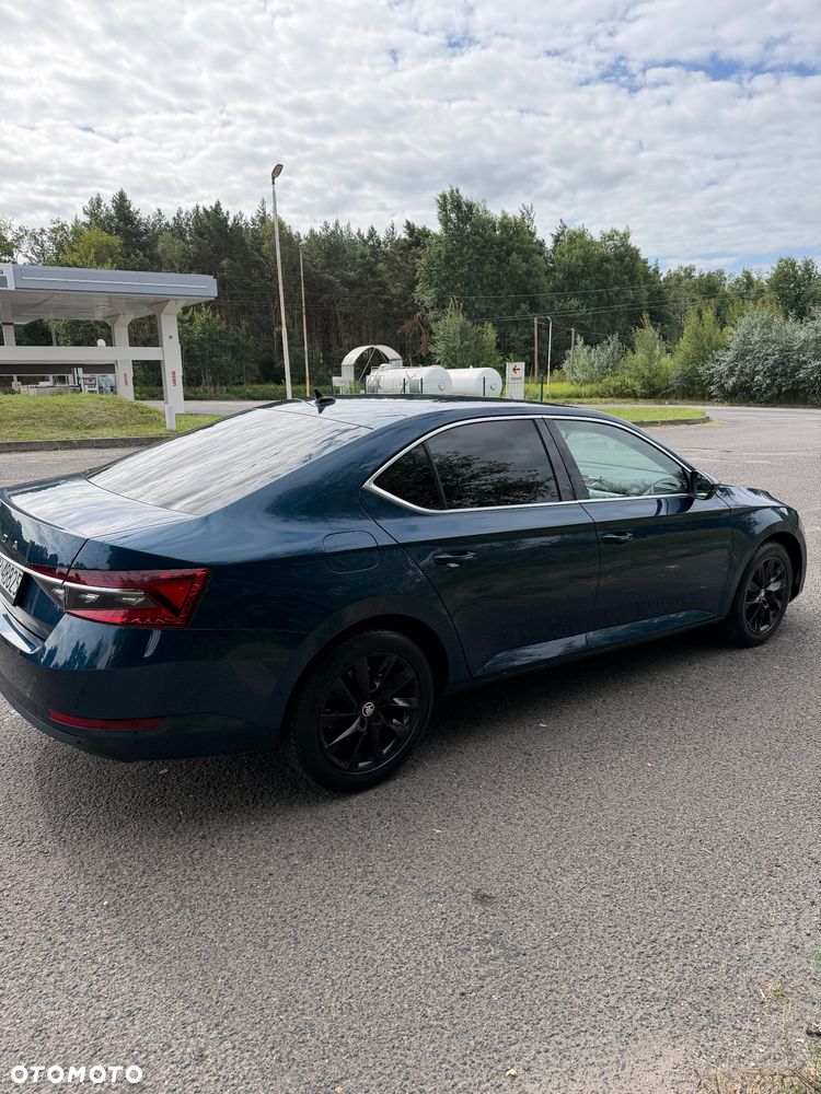 Skoda Superb 1.5 TSI Style DSG - 4