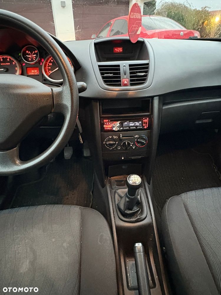 Peugeot 207 1.4 Trendy - 19