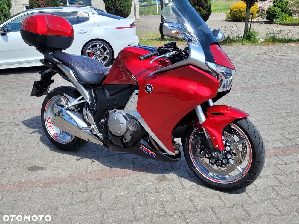 Honda VFR - 4