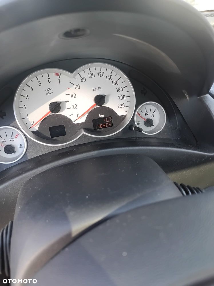 Opel Corsa - 7