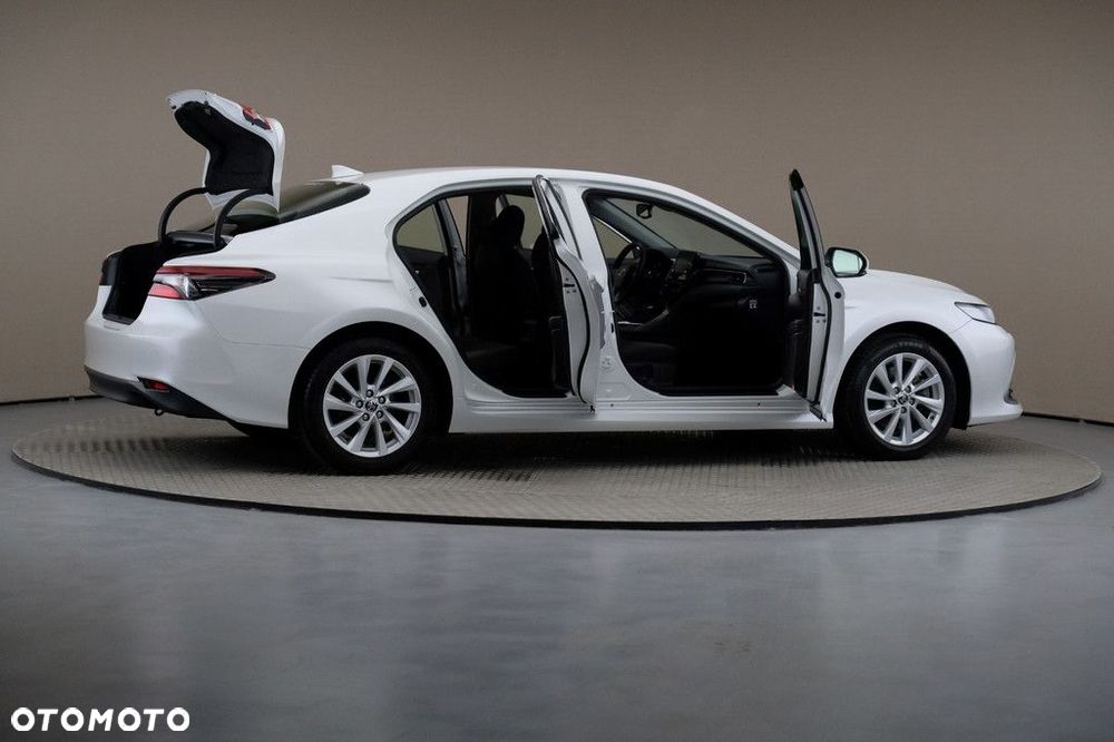 Toyota Camry 2.5 Hybrid Comfort CVT - 6