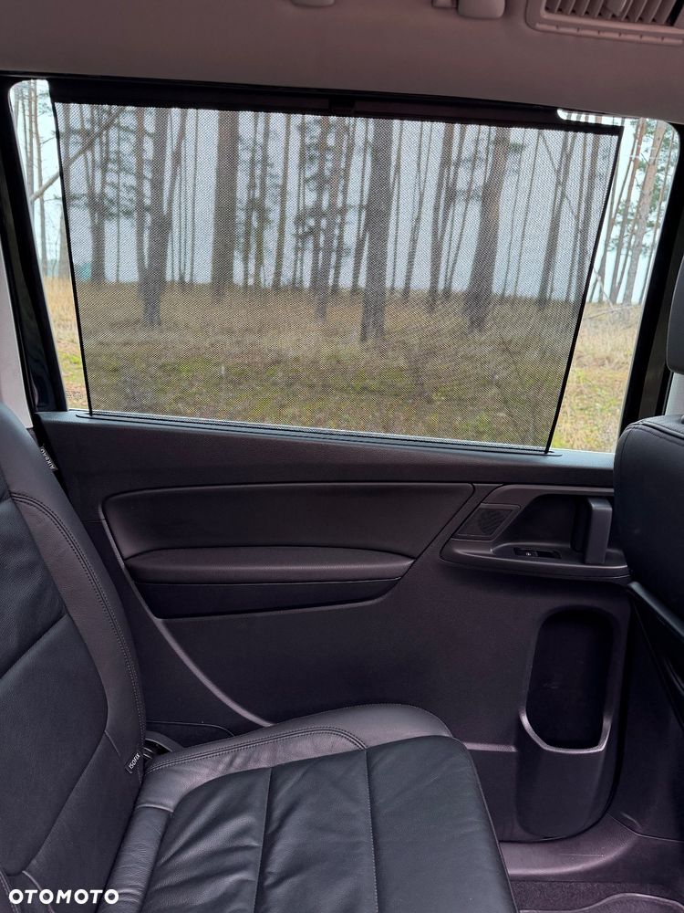 Volkswagen Sharan 2.0 TDI DSG (BlueMotion Technology) Highline - 23