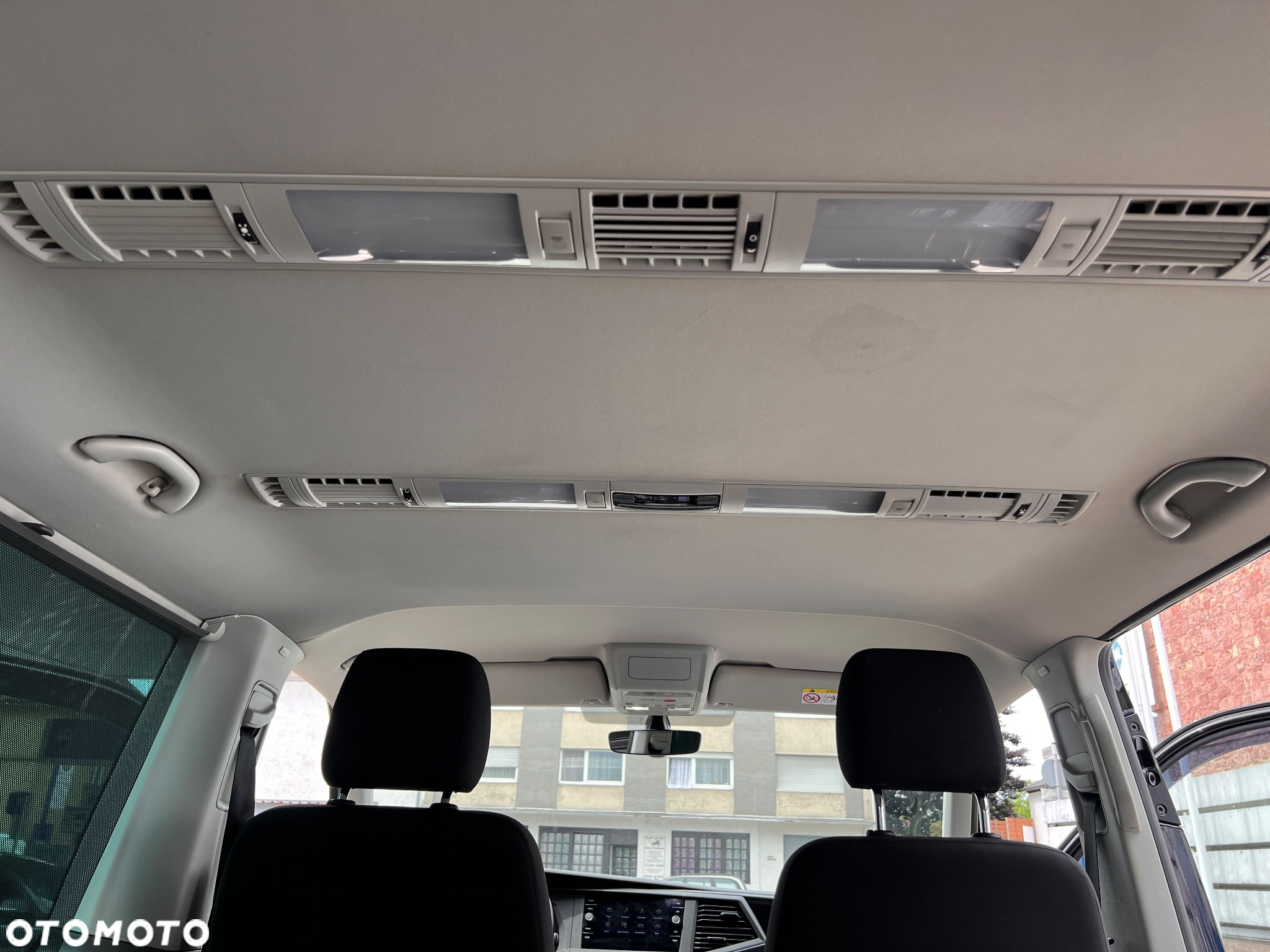 Volkswagen Caravelle 6.1 2.0 TDI L1 Comfortline DSG - 6