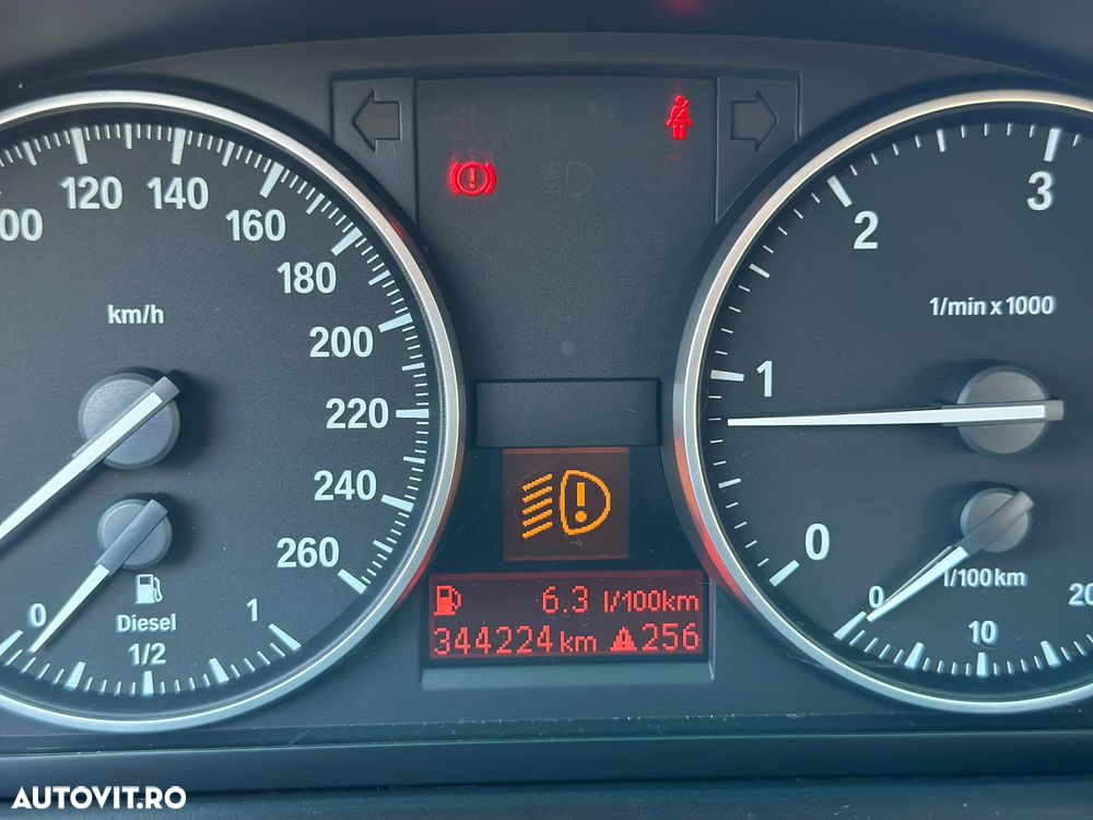 BMW Seria 3 318d - 17